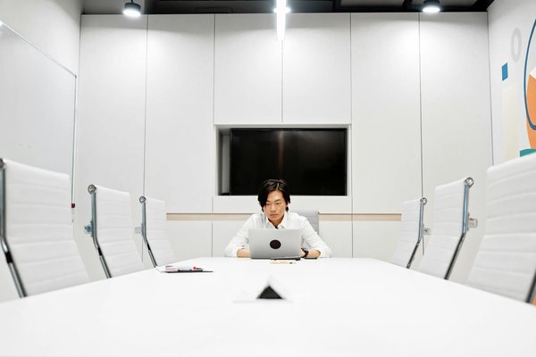 Commencer un nouvel emploi à l'heure du couronnement : 6 conseils