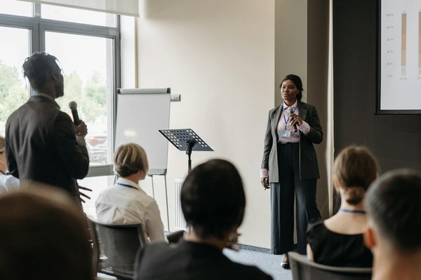Les 10 principales caractéristiques d'un leader qui réussit
